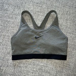 Nike size Medium Padded Sports Bra
